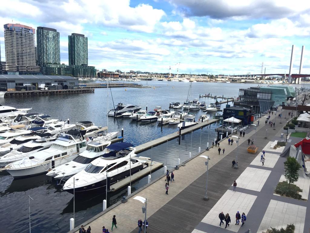 Harbour Escape Apartments Docklands Melbourne Exteriör bild