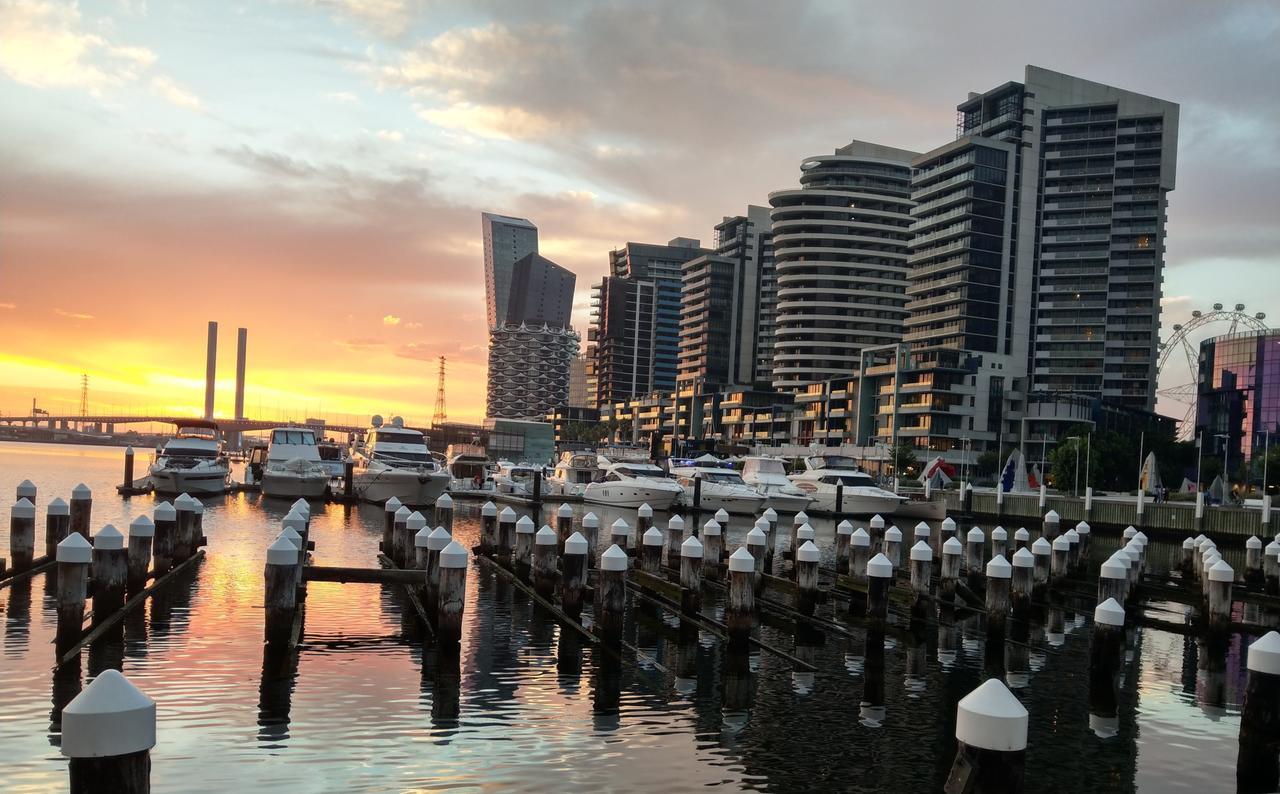 Harbour Escape Apartments Docklands Melbourne Exteriör bild