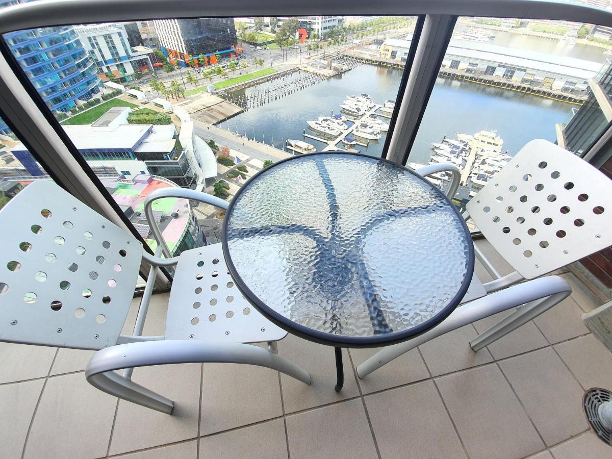 Harbour Escape Apartments Docklands Melbourne Exteriör bild