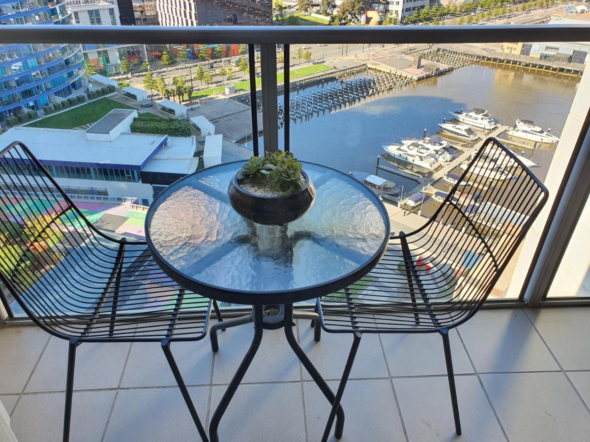 Harbour Escape Apartments Docklands Melbourne Exteriör bild
